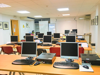 sala-informatica-camara-comercio-orihuela